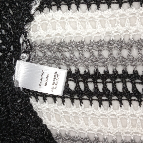 Cato Crochet Knit Front Tie Cover Up Fringe Vest sz Medium - Picture 4 of 8